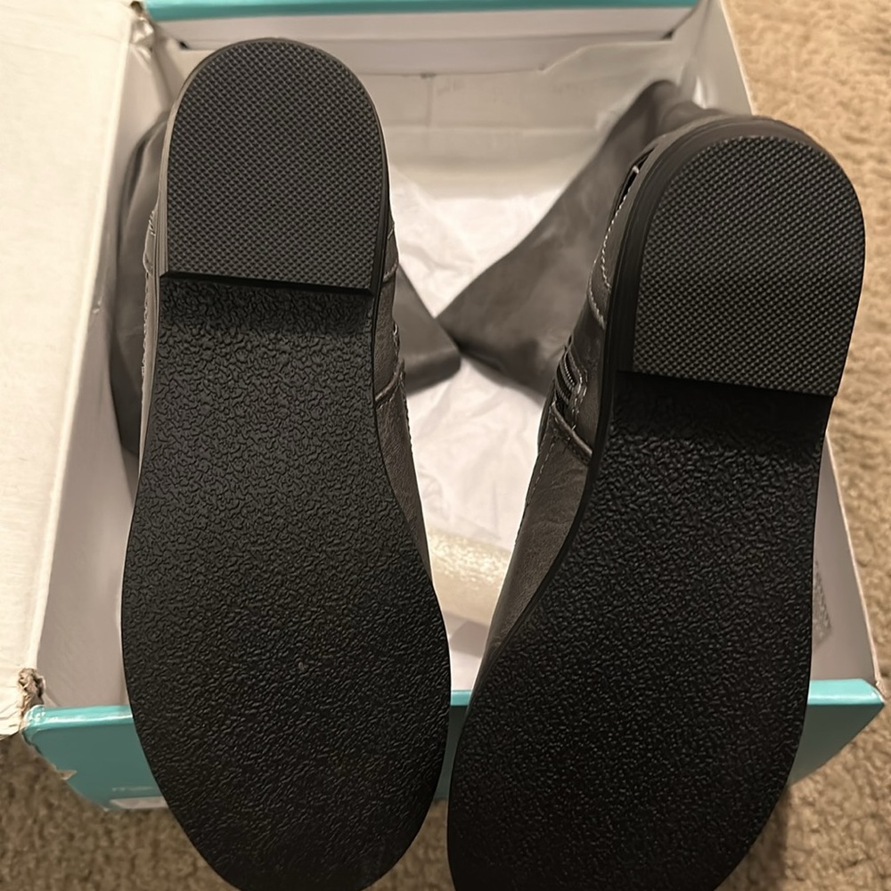 Never Worn!! - image 3